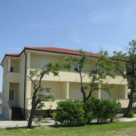 Vidas Apartment