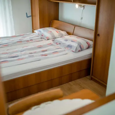 Apartment Vidas Supetarska Draga