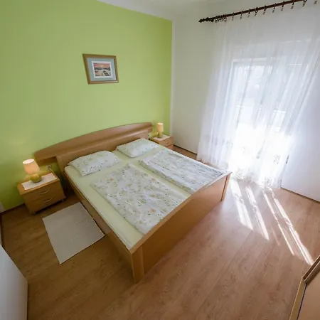 Apartment Vidas *